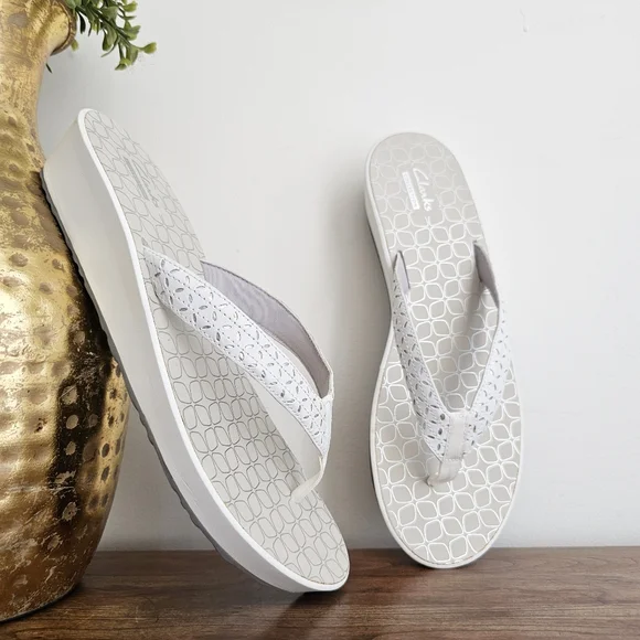 Sandalia Clarks Liya Gander Para Mujer - Cuña De Ante, Estilo Playero Elegante, Suela Flexible